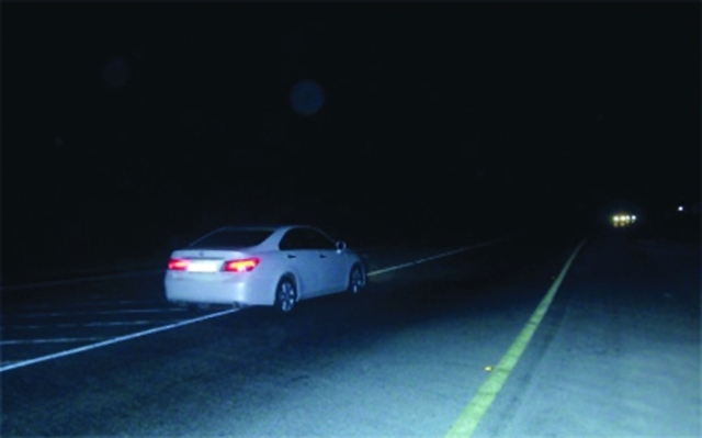 كم مخالفة عدم تشغيل الأنوار الخلفية؟